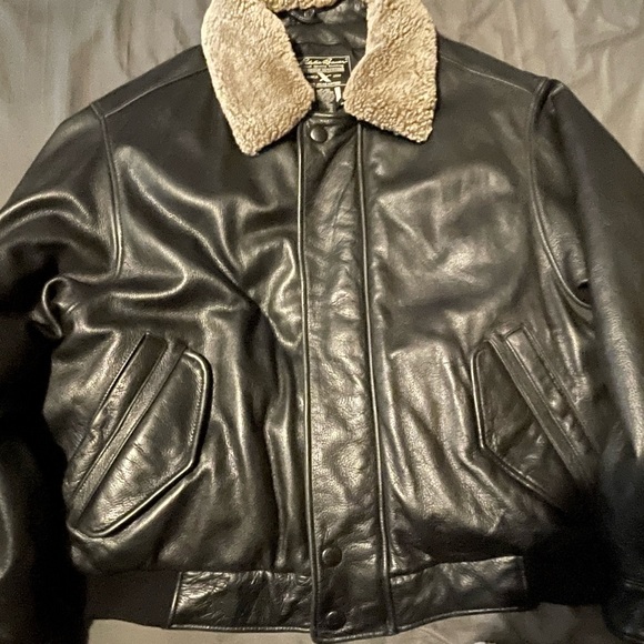 Eddie bauer top leather bomber jacket
